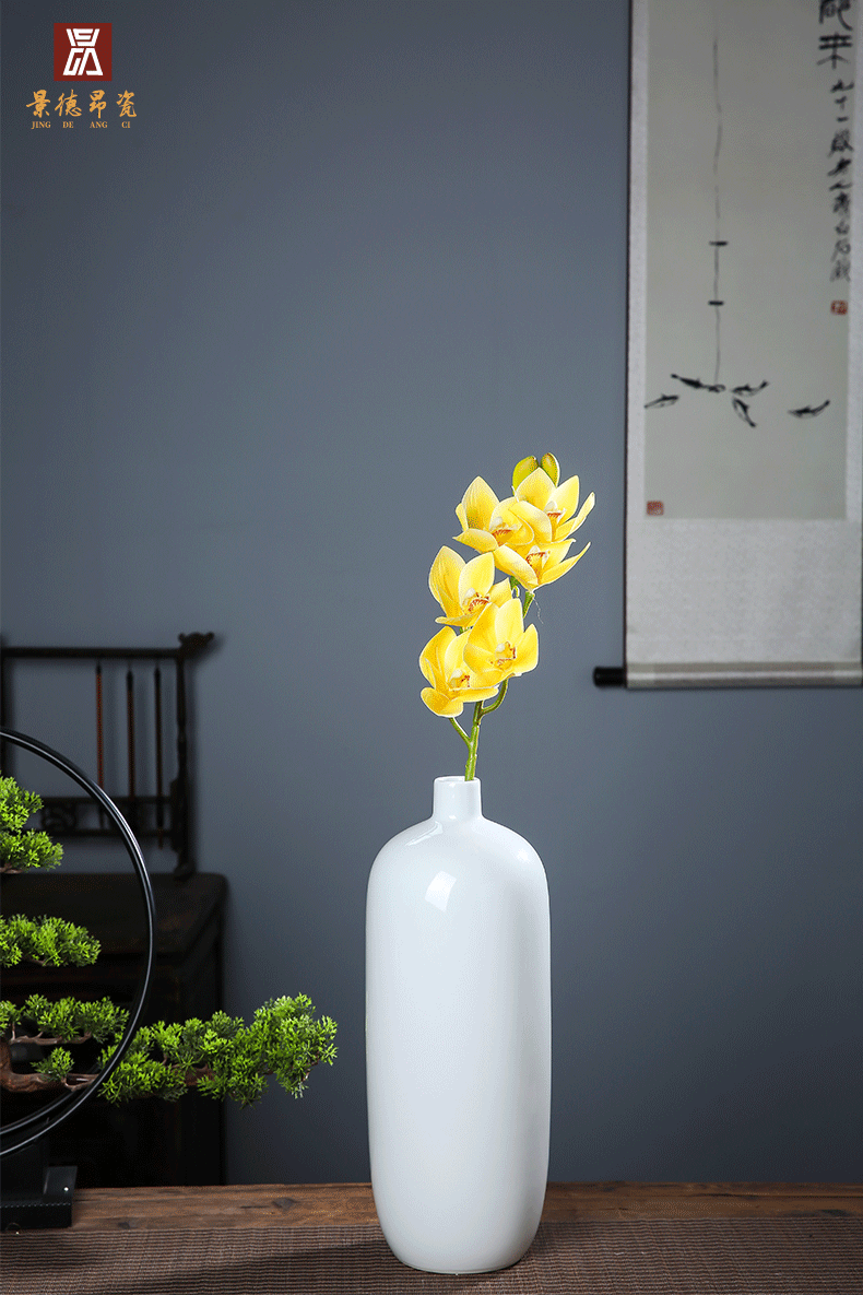 Jingdezhen ceramics pure white vase dry flower arranging the I and contracted furnishing articles of household decoration wine ornament