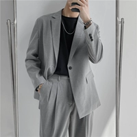 Светло -серый одиночный западный длинный рукав