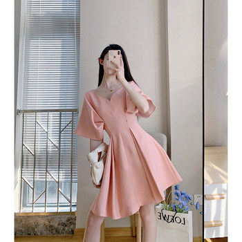 Pink dress women's summer 2022 new design sense niche sweet temperament small skirt gentle wind small man