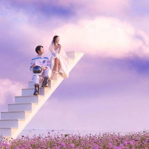 Internet celebrity ladder photo scene props check-in love ornaments scenic large photo frame cloud staircase iron art