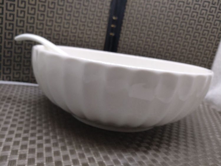 Large white soup bowl of boiled fish bowl ltd. blood boiled fish pickled fish of pottery and porcelain basin Large household hair