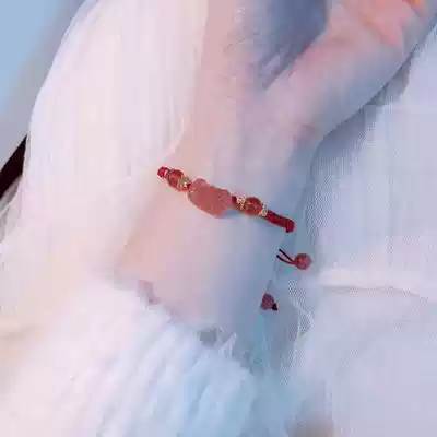 Hong Kong Zhengsheng Silver jewelry Sweet little fresh strawberry crystal Pixiu bracelet Female Lucky charm Wang Peach Blossom this year of life