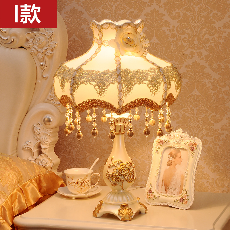 European-Style Table Lamp for Bedroom ins Girl's Bedside Lamp Cabinet Wedding Room Romantic Warm Luxurious Decoration Home Dimmable