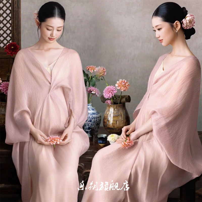 Maternity Photo Studio New Style Chinese Zen Style Pink Dress Beautiful Style Pregnant Mommy Belly Photo Shoot