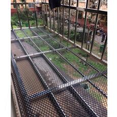 Защитная сетка 防漏网片防坠落阳台防盗网垫板防掉东西围阳台窗户安全防护塑料网