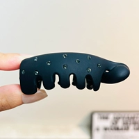 Черный хвостик