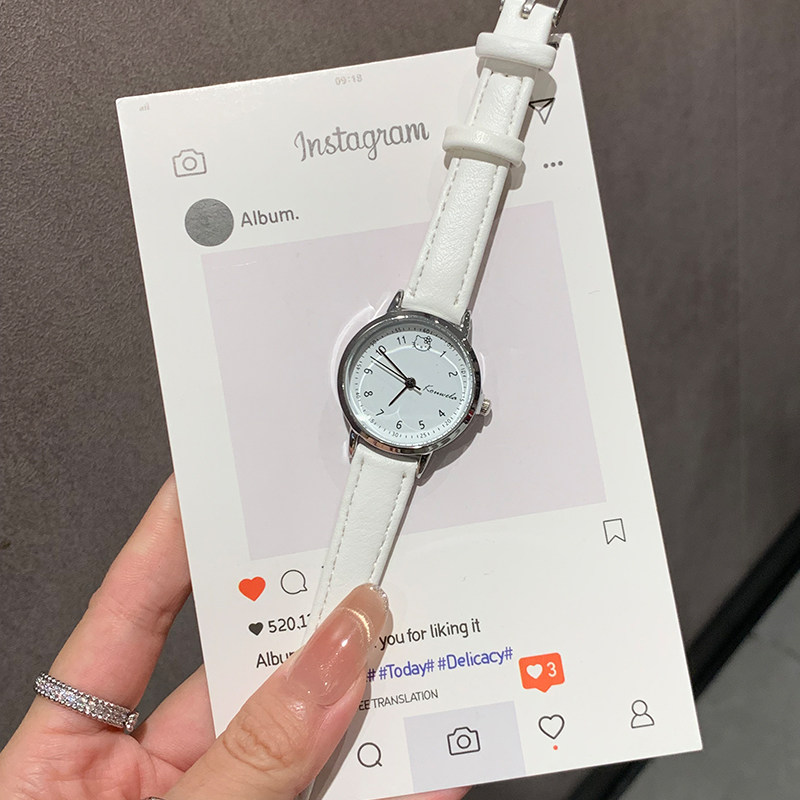 2026 new popular watches, women's students, junior high and high school girls, small dials, ins style niche, only look at the time