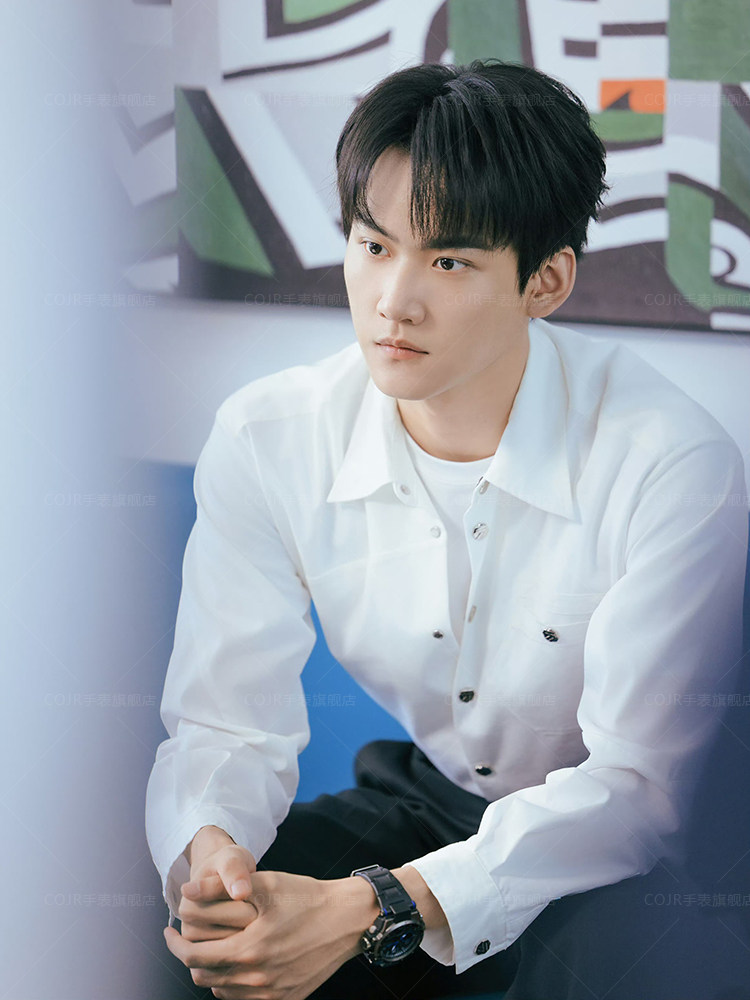 Sniper Butterfly Zhou Keyu and Li Wu's Same Style Watch, Electronic Watch for Men, Specially Designed for High School Students, Only for Telling Time, Waterproof