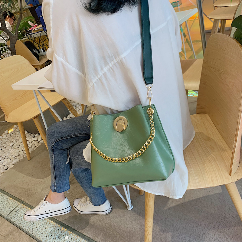 Cảm thấy túi phụ nữ nhỏ 2020 mới phiên bản Hàn Quốc của chuỗi vai túi thời trang hitchavan túi xô không khí cầm tay