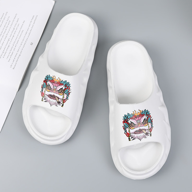 Slippers male outwear 2022 new summer net red individuality anti-slip trendy thick bottom leaky drag country Damp Sandals Sandals