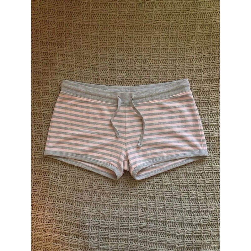 American-Style Spicy Girl Striped Home Low-Waist Short Pajama Shorts for Women, Summer 2026 New Style, Tight-Fitting Casual Sports Shorts for Wearing Outside American-Style Spicy Girl Striped Home Low-Waist Short Pajama Shorts for Women, Summer 2026 New Style, Tight-Fitting Casual Sports Shorts for Wearing Outside