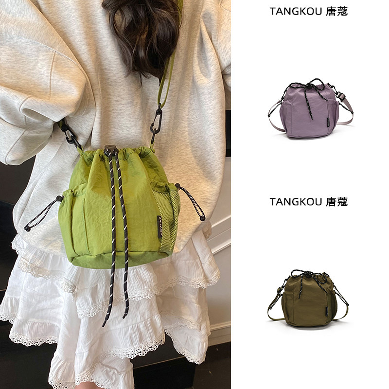 Lightweight crossbody bag, outdoor bucket bag, sports phone bag