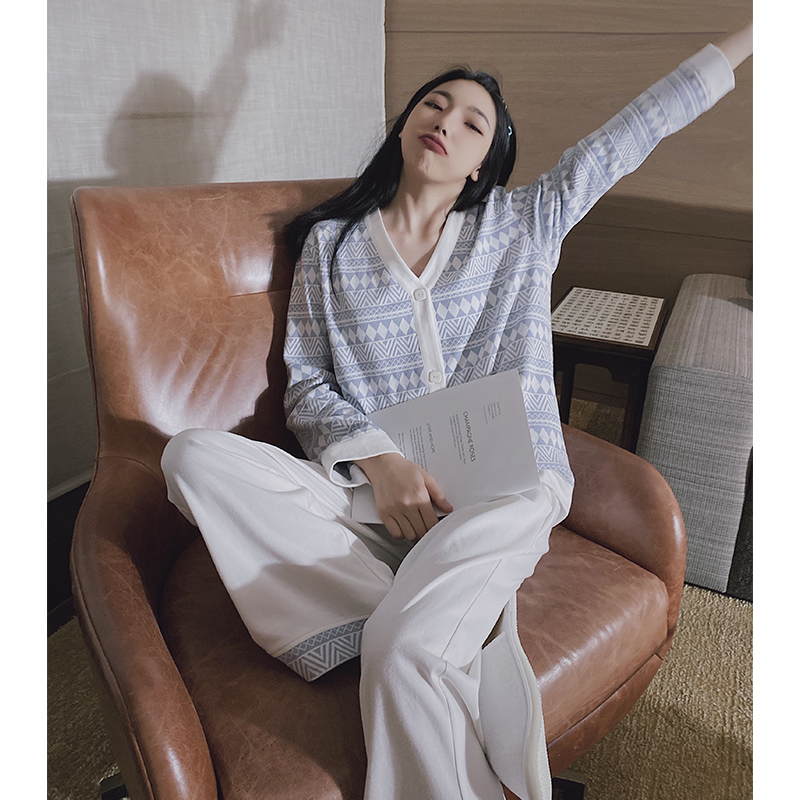 Home Deer Deer Spring Autumn Season 2021 New cardiovert cotton pyjamas women's fashion Two sets of home clothes execs out of the door