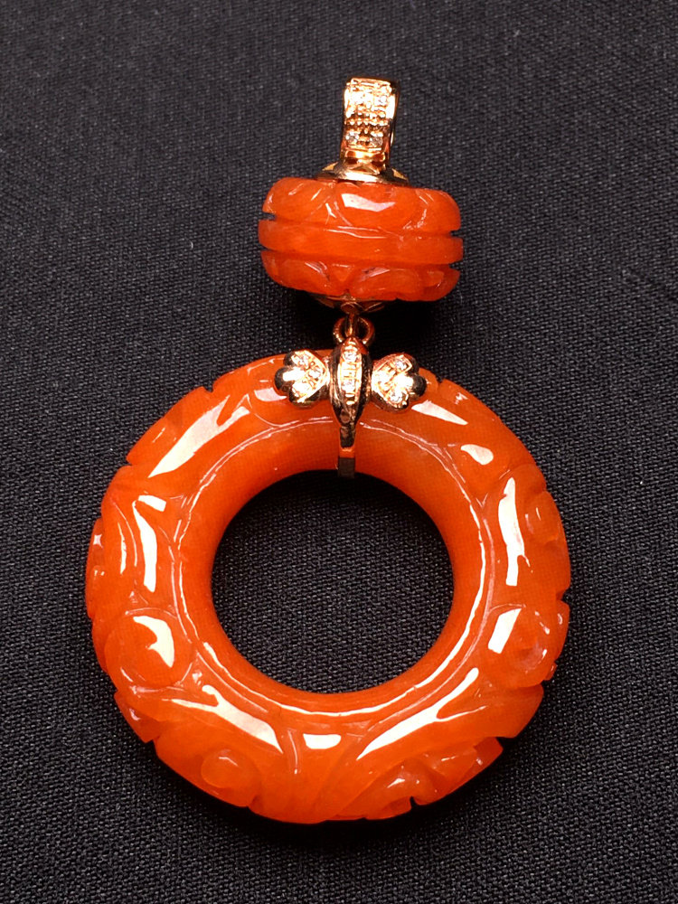 Natural red emerald ice pendant 18K gold inlaid lucky ring jade hanging with certificate to give gifts to men and women