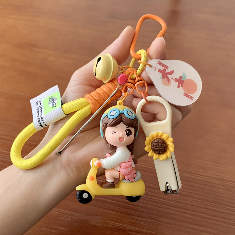 Creative Anti-Lost Cute Couple Keychain, Girl's Bag Pendant, Cartoon Nail Clipper Doll Keychain Trinket