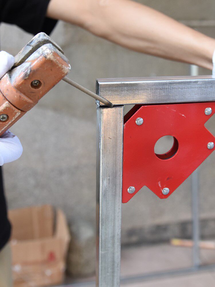 Electric welding aids magnetic welding positioner magnets welding aids at right angle and multi-angle