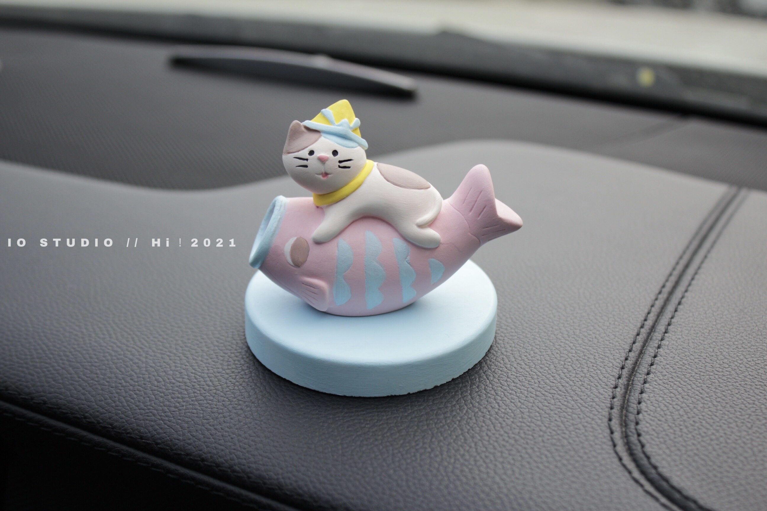 IO STUDIO koi cat cute diffuser plaster ornaments couples gifts souvenirs aromatherapy car holding incense