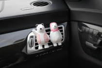 IO STUDIO building wooden bear cute car clip aromatherapy couple gift wedding companion hand gift car outlet holding incense