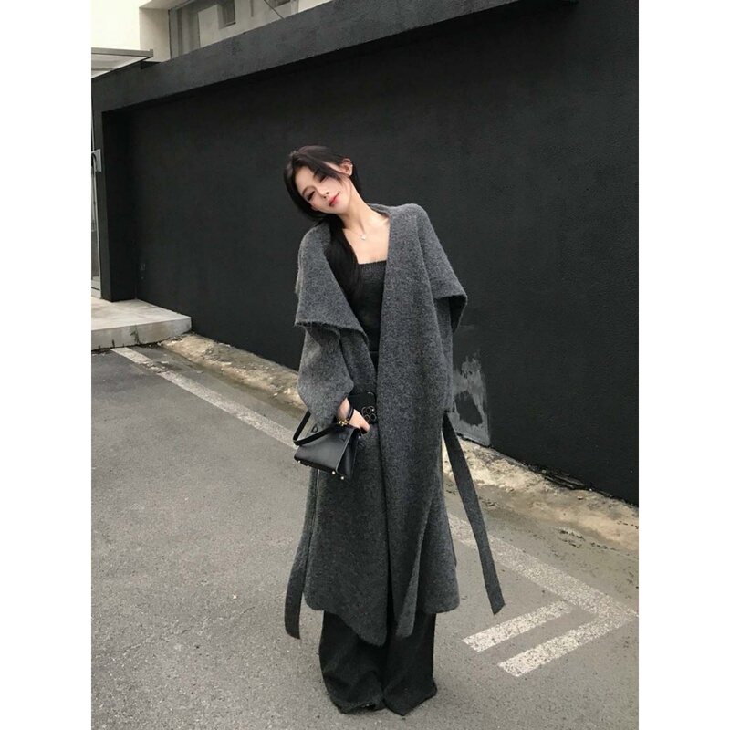 Korean Style Lazy Gray Knitted Long Sweater Coat for Women, Early Autumn, High-End, Loose Casual Cardigan Coat Korean Style Lazy Gray Knitted Long Sweater Coat for Women, Early Autumn, High-End, Loose Casual Cardigan Coat