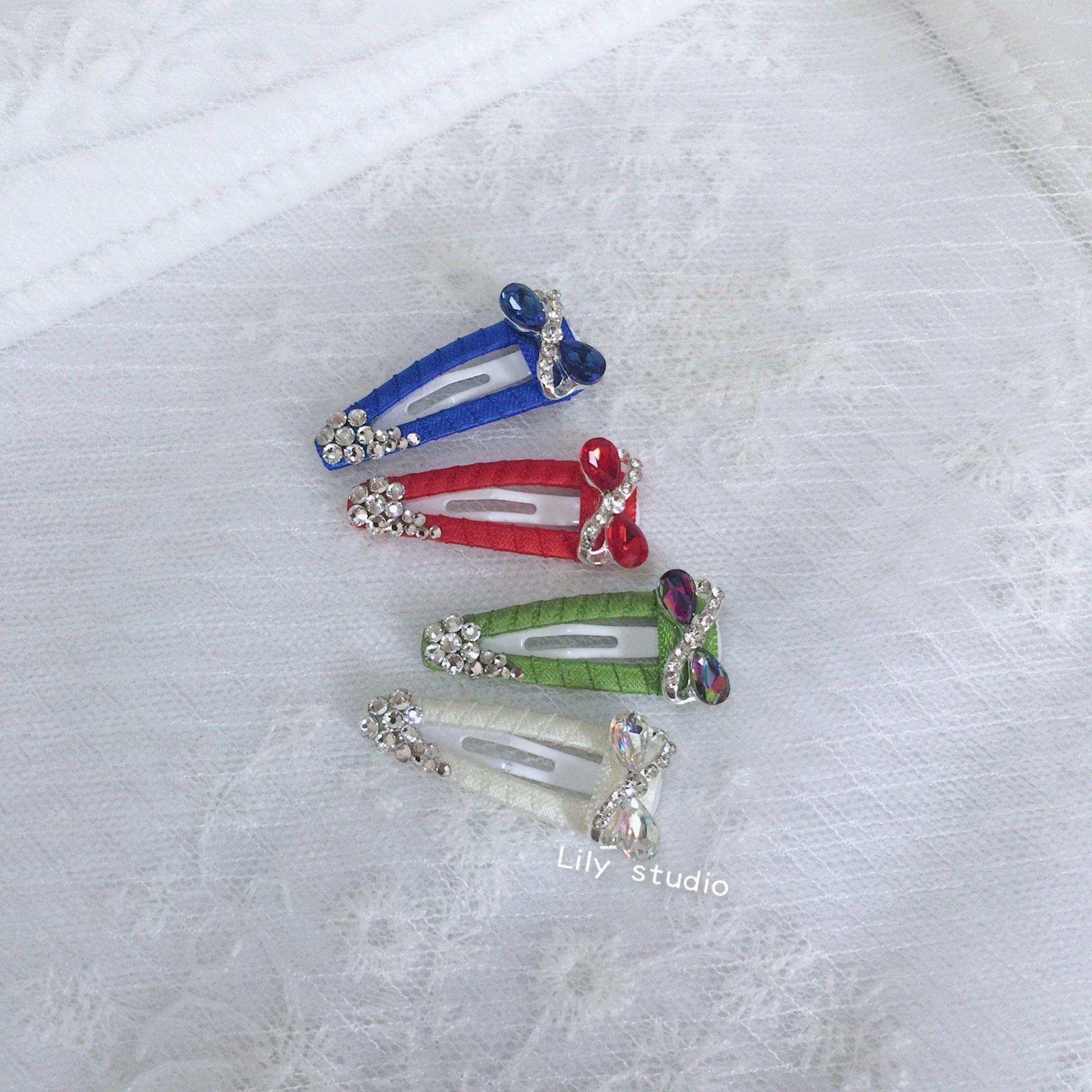 Lily studio handmade pet headdress Teddy York-Shassis Schmarzis gem bow BB clamp