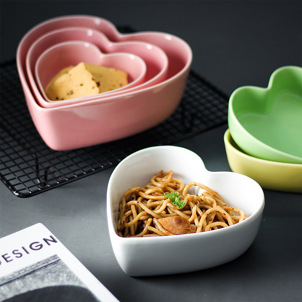 Heart - shaped bowl love steamed egg bowl of candy color ceramic bowl dessert salad bowl, lovely cake dessert bowl of the oven.