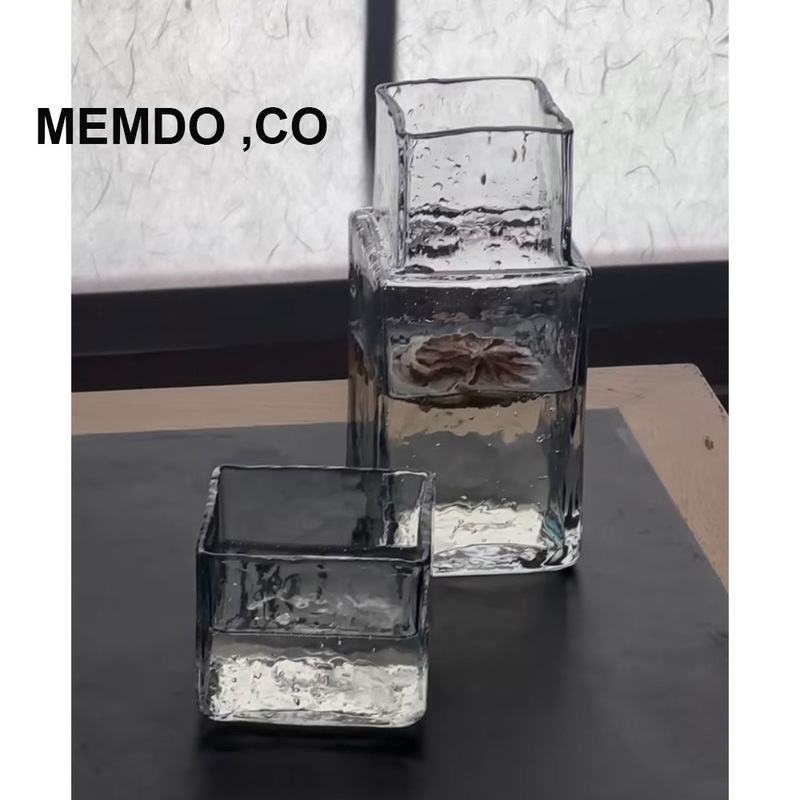 Exquisite Living/In-Stock Hammered Glass Cold Water Jug Set Transparent Glass Beverage Jug and Cup Set Decanter