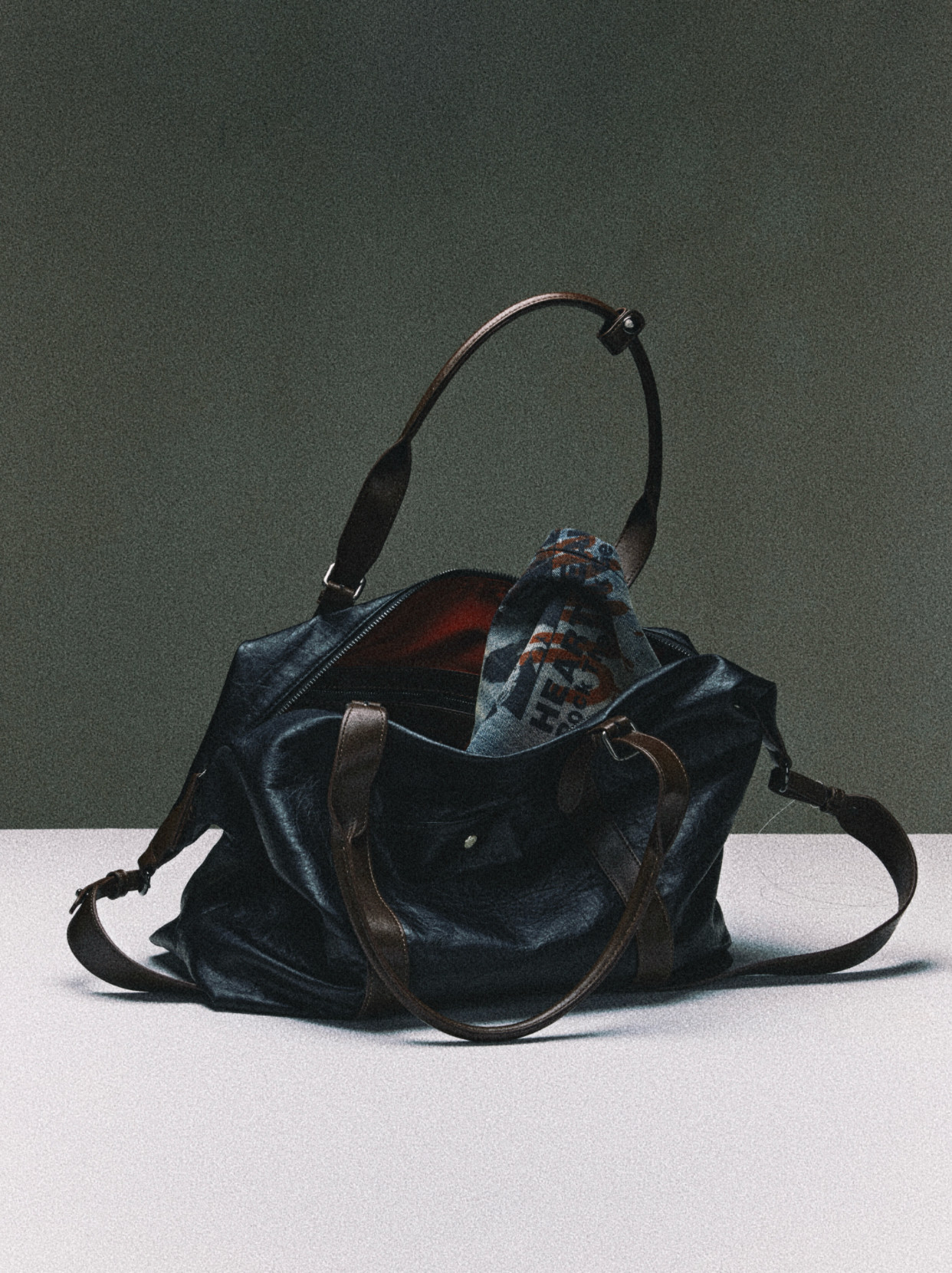 VOWPROGRESS Waxed Leather Shoulder Bag