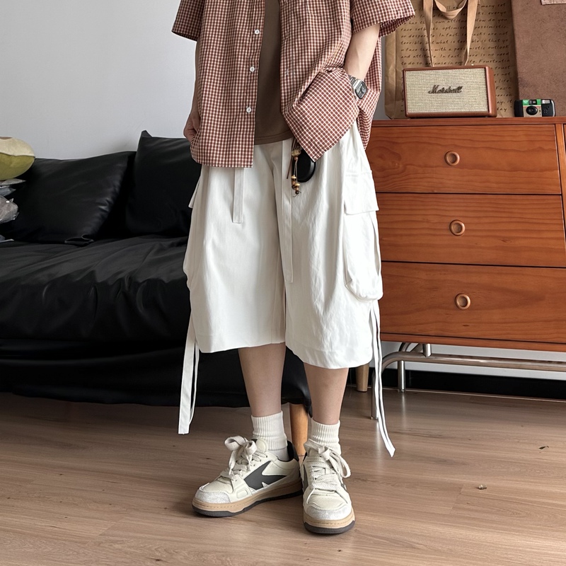 Butqiu Japanese-Style Summer Workwear Loose Fit Large Pocket Cropped Pants with Drawstring Casual Vibe Shorts for Men