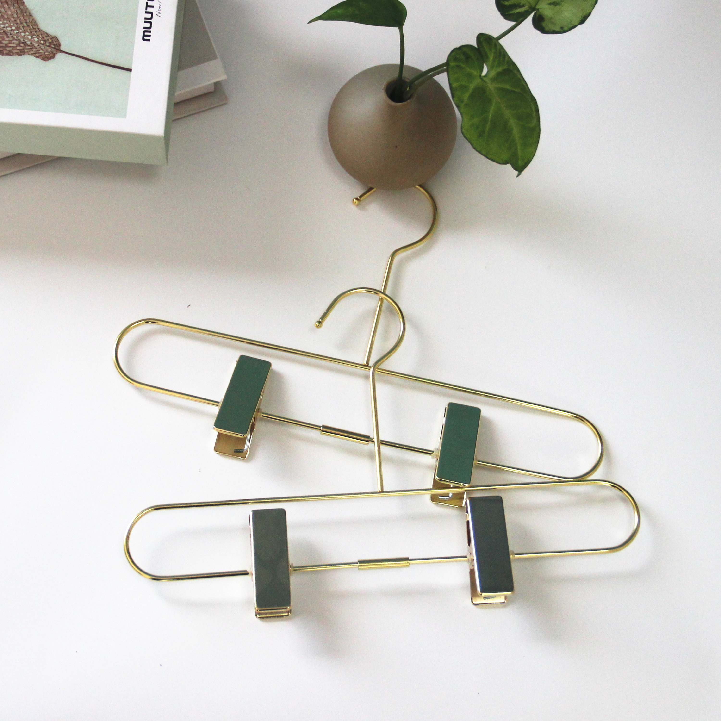 ins metal pants rack gold children pants rack Nordic pants clip clothing store children clothes special clothes hanger long hook pants rack