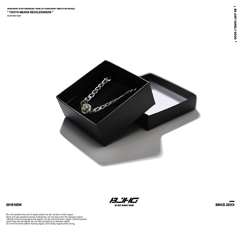 BJHG Retro Hip Hop Necklace Male National Tide Card European And European Street Brief Titanium Steel Pendant Pendant Pendant 100 Lap Clothes Accessories