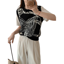 French retro jacquard knitted vest for women in spring and autumn with layered short sleeveless waistcoat sweater vest