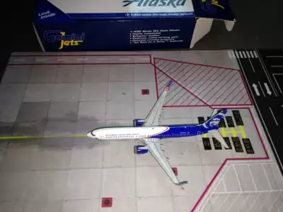 Out-of-print GeminiJets Alaska Airlines B737-900ER 1:400 N265AK