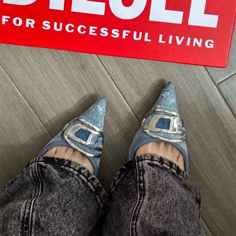 2025 New Model Socialite High Heels in Denim Color with Pointed Toe, Stiletto Heel, Metal Buckle, Snake Pattern, Open-Back Runway Shoes for Women