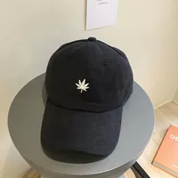 Черный кленовый лист, с вышивкой