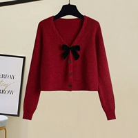 Красная куртка