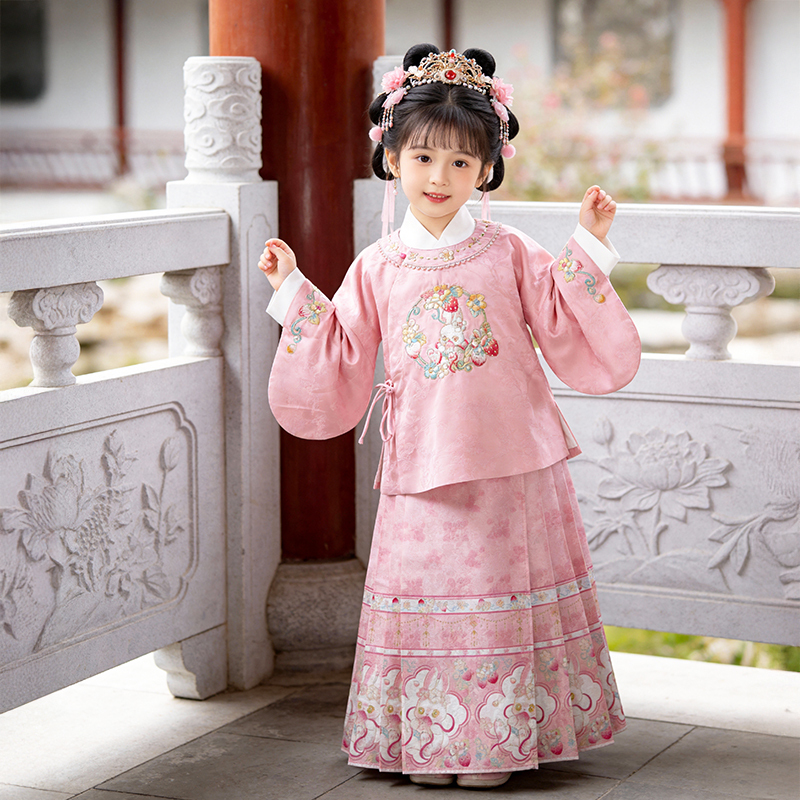 Cute Rabbit Celebrates Spring: Ming Dynasty-Style Hanfu New Year Outfit, Chinese-Style Heavy Embroidery with Gold Thread, Ancient Style, New Spring and Autumn Model for Going Out Cute Rabbit Celebrates Spring: Ming Dynasty-Style Hanfu New Year Outfit, Chinese-Style Heavy Embroidery with Gold Thread, Ancient Style, New Spring and Autumn Model for Going Out