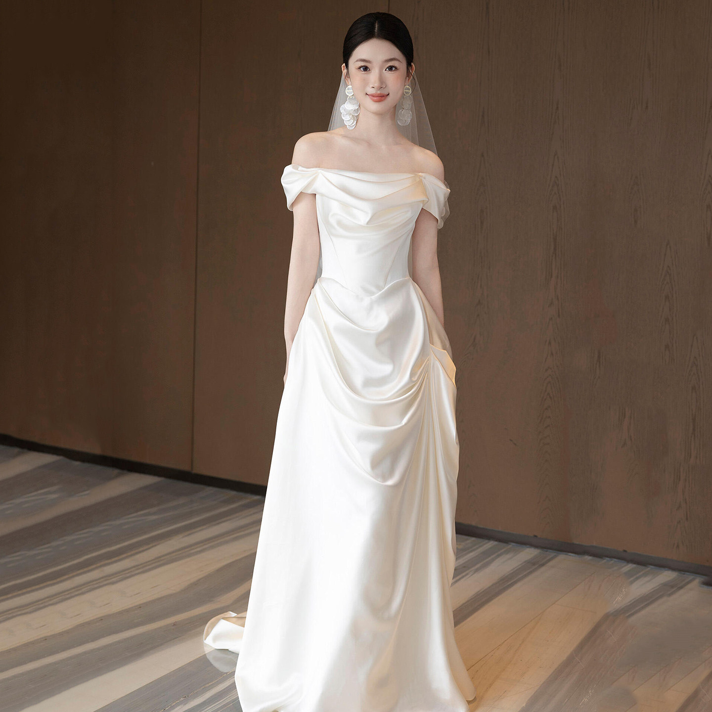 Французское легкое свадебное платье bride на одно плечо, новинка 2026 года, из основной пряжи, высококачественная текстура, мелкий атлас, простое и легкое зимнее