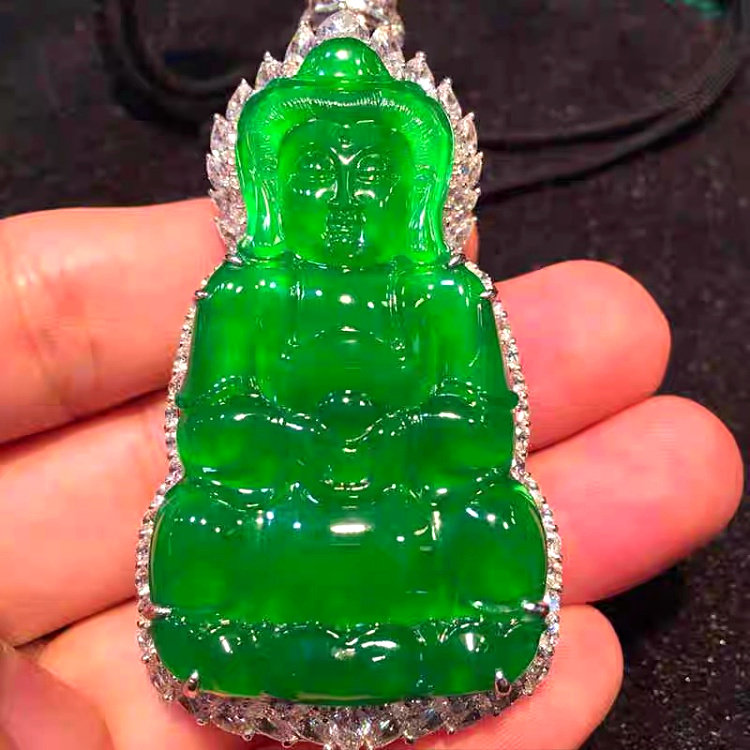 Natural Burmese Jadeite Pendant Jade Guanyin Pendant Small Ice Floating Flowers Full of Green 18K Gold Inlaid Jade A goods for men and women