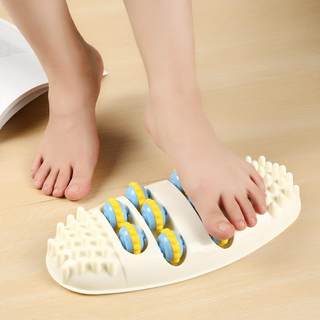 Foot massager roller massager foot acupoints press bumps press the soles of the feet and the center of the feet press the feet artifact