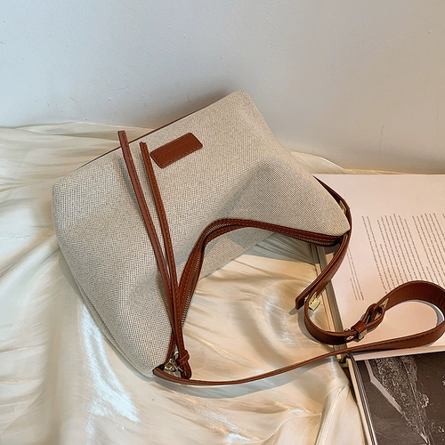 Небольшая дизайнерская сумка подмышку, сумка через плечо, универсальный вместительный и большой шоппер