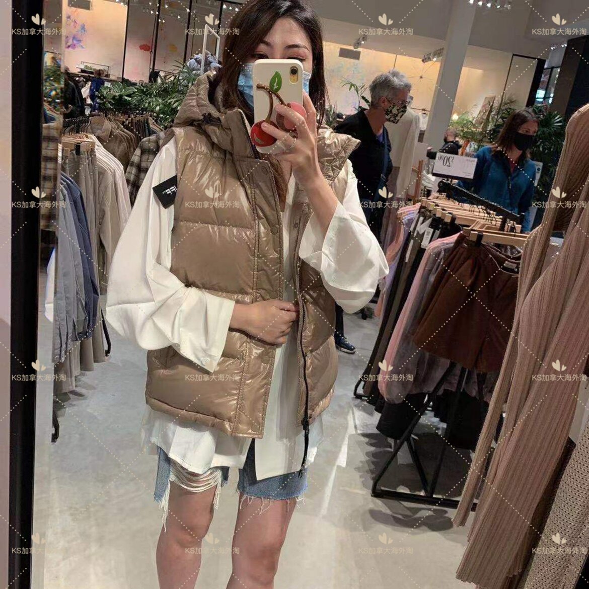 Special Offer Canadian Direct Mail Aritzia tna Velvet Vest The Super Puff Red