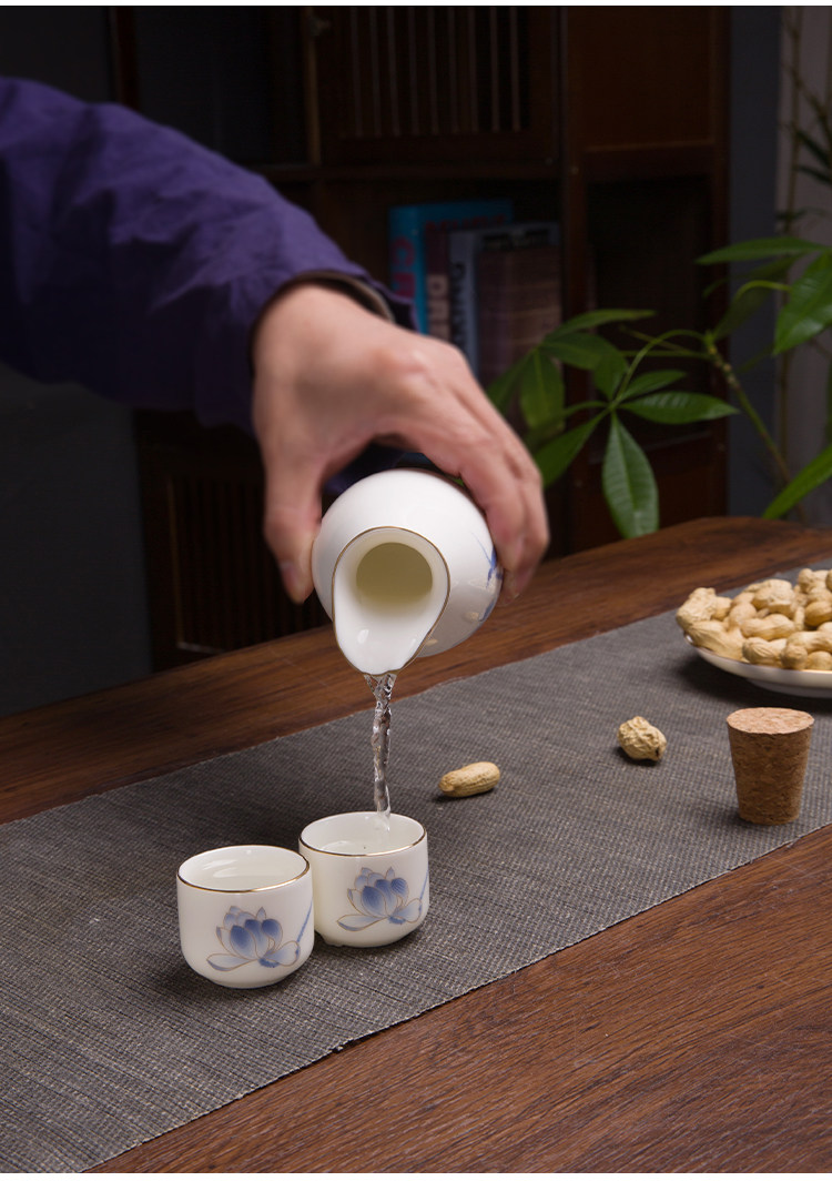 Ликер Cup 羊脂玉白酒杯套装家用陶瓷酒具仿古分酒器收纳架清酒壶古风小酒盅