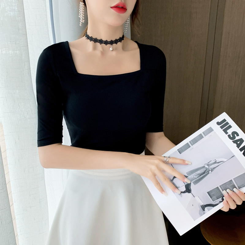 Black Square-Neck T-Shirt for Women, Mid-Sleeve, Stylish Summer Off-Shoulder Top That Exposes Collarbones, French-Style Base Shirt, Slimming Retro Top