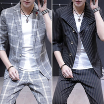 Summer mid-sleeve suit suit Plaid men Korean version of slim handsome casual stripes three-piece sleeve small suit