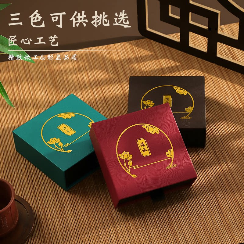 2026年新中式玉髓手镯怎么挑？为什么蝴蝶造型+仙气配色成学生党与闺蜜手串首选？