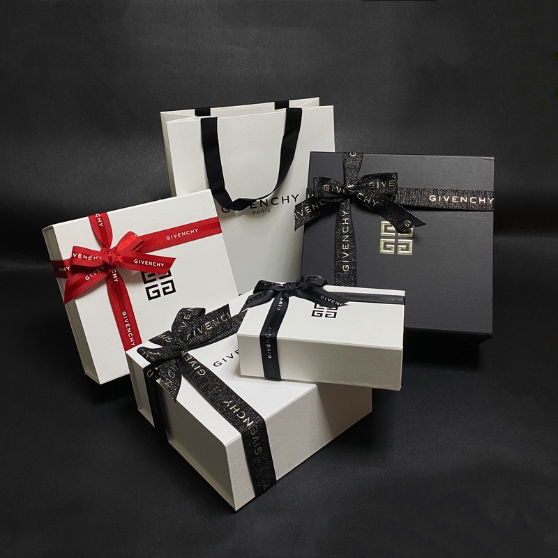 Givenchy Domestic Store Lipstick, Loose Powder, Perfume Gift Bag, Gift Box Packaging, Gift Box