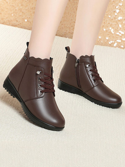 Soft Leather Women's Short Boots for Autumn and Winter, Fleece-Lined and Thickened with Wool, Comfortable Cotton Shoes for Middle-Aged and Elderly, Flat Soft-Soled Single Shoes, Mom Shoes