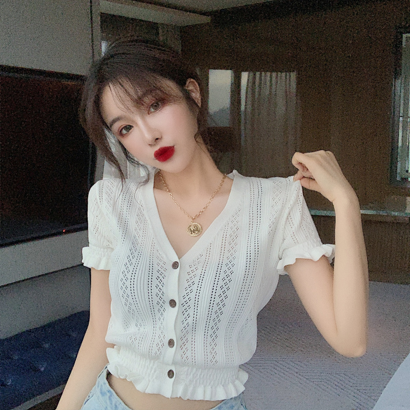 Summer white cardiovert 2021 new V collar short Lazy Wind Hollowed-out Slim 100 hitch cardiovert t-shirt T-shirt