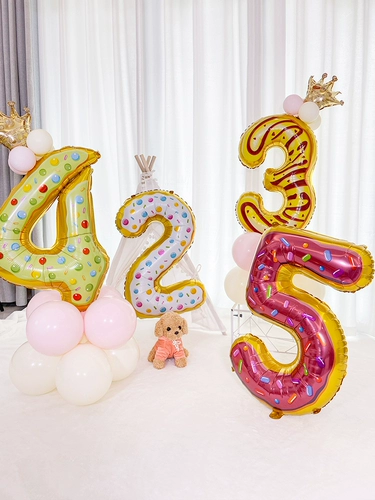 Вечернее платье, цифровой детский пончик, воздушный шар