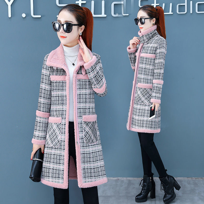 Lamb Wool Plush Coat, Mid-Length, 2026 Autumn and Winter New Style, Over-The-Knee, Thickened, Shearling Fur Integrated Coat for Women Lamb Wool Plush Coat, Mid-Length, 2026 Autumn and Winter New Style, Over-The-Knee, Thickened, Shearling Fur Integrated Coat for Women